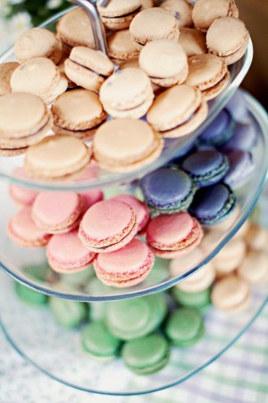 Pečení makronek na svatby.