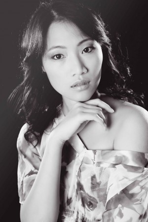 Modelka Phạm Minh Hằng Foto Monika Barry